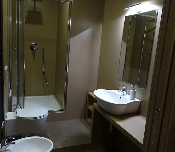 Gallery - Only 3* סיינה