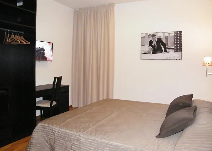 Gallery - Only 3* סיינה